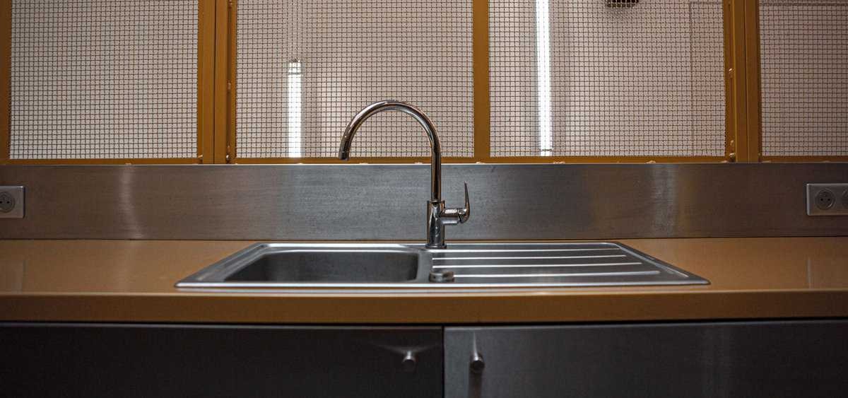 Best Undermount Kitchen Sinks For Quartz Countertops